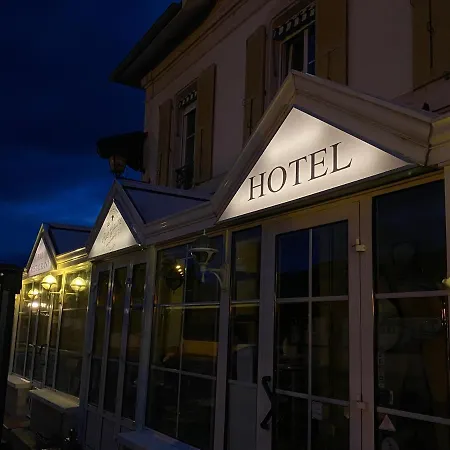 Logis De La Gare Hotel