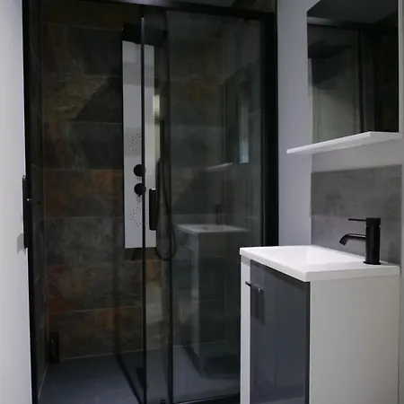 Hotel Logis De La Gare 3*