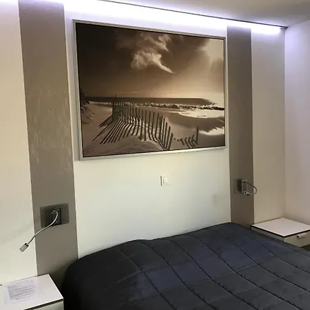 Logis De La Gare ホテル