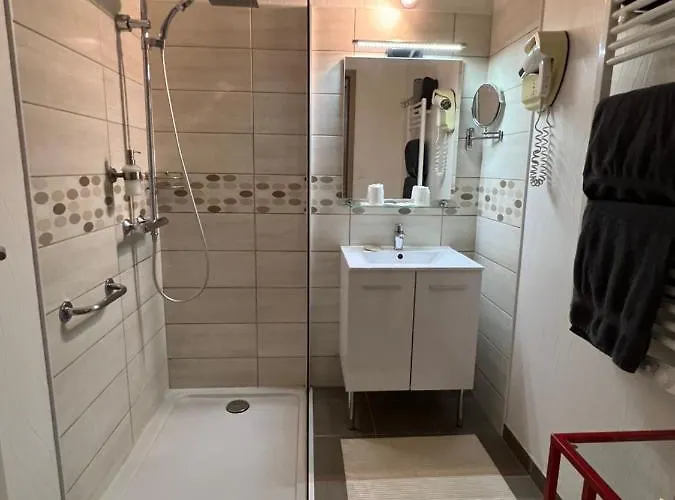 Hotell Logis De La Gare 3*