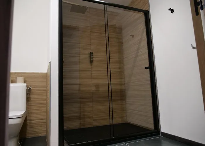 Logis De La Gare Hotell