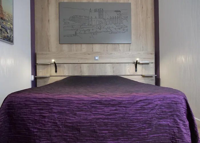 Logis De La Gare Hotell 3*