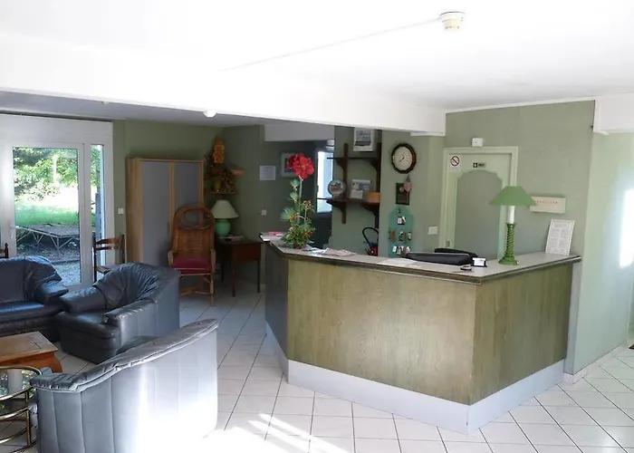 Logis De La Gare Hotell